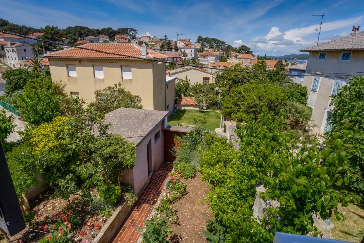 Hôtel Vila Bugevilija à Mali Lošinj Extérieur photo